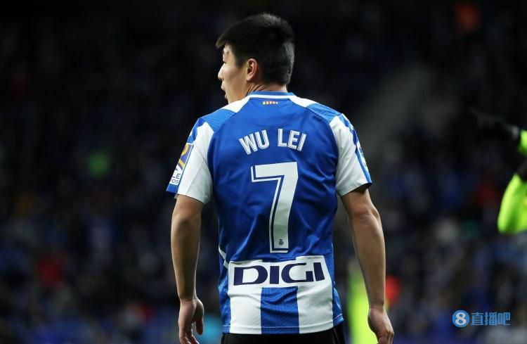 浴室里强摁做开腿呻吟的漫画免费